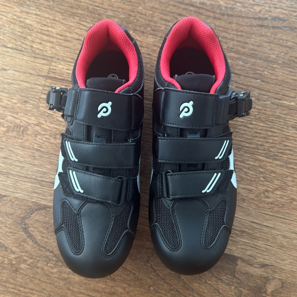 Peloton shoes. 38. Women’s 7. Great condition.
